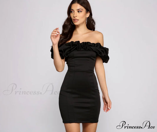 Kiari Formal Off Charming the Shoulder Ruffled Dress BLACK / XS