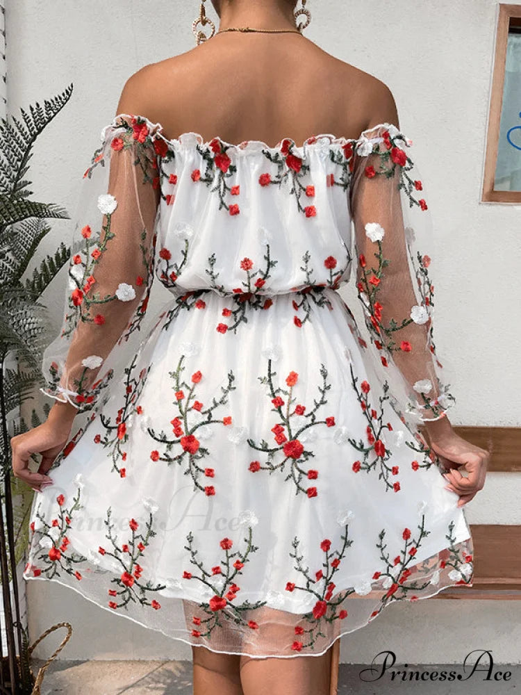 Lace Off-The-Shoulder Dress S / White