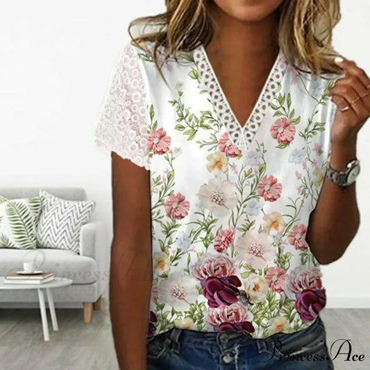 Lace Patchwork Flowered T-Shirt Pink / S