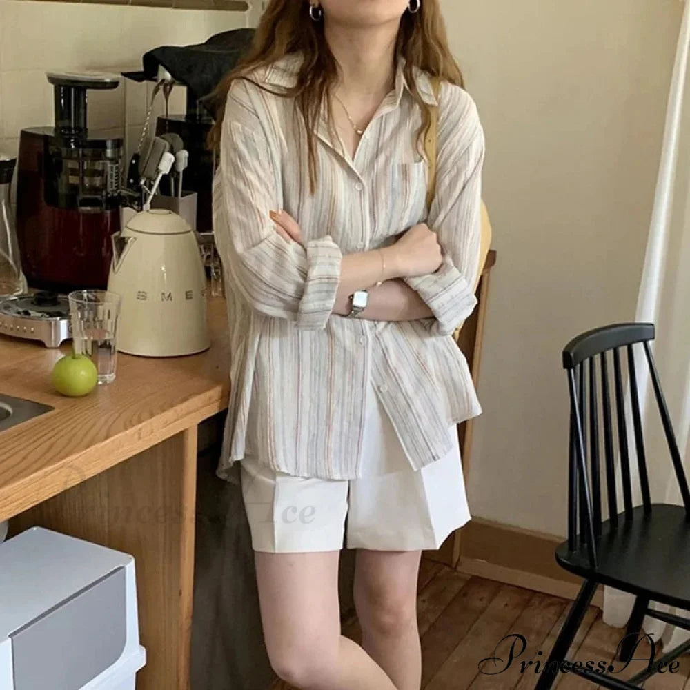 Large Checkered Long Sleeve Blouse blouse-250223