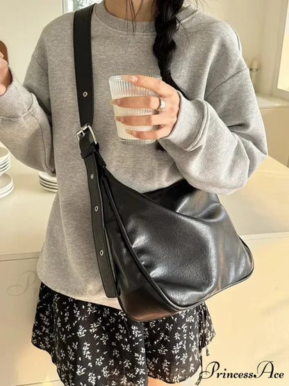 Leather Lavish Messenger Crossbody Bag Black-2 / 22x30x10cm crossbody-250126