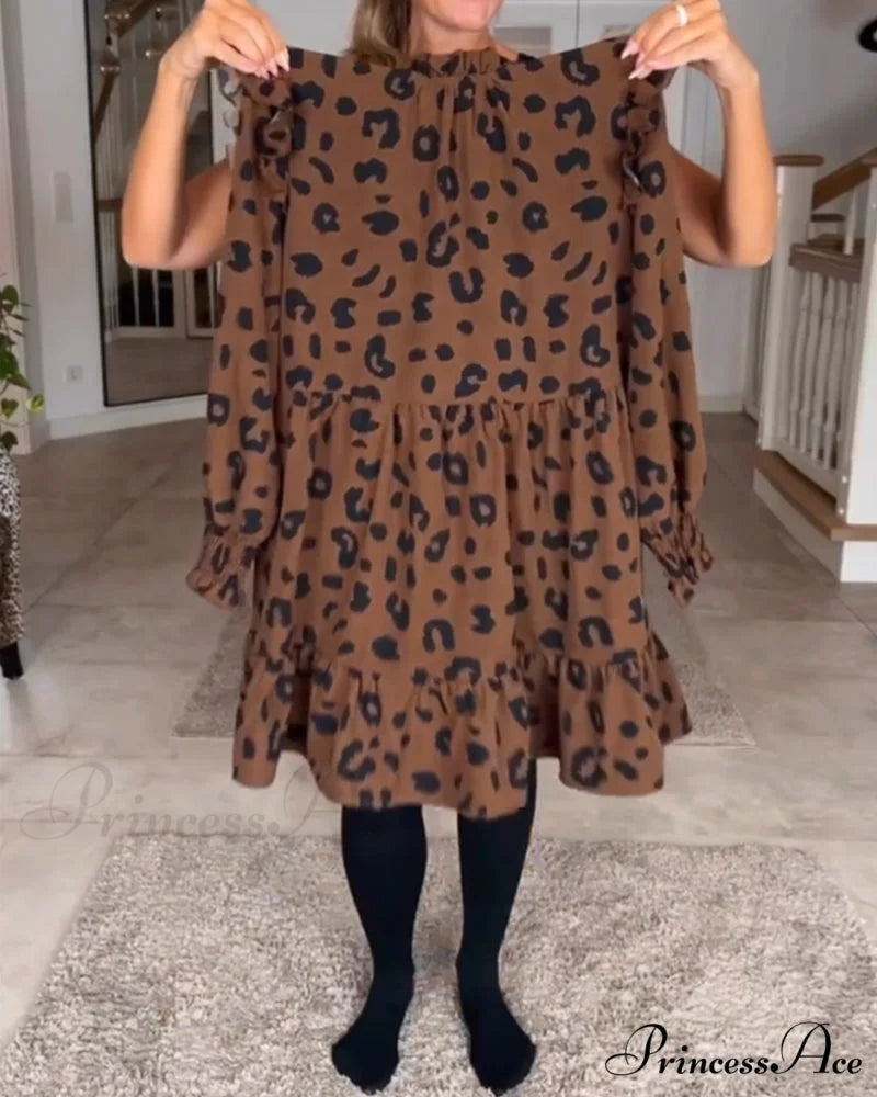 Leopard print dress with long sleeves