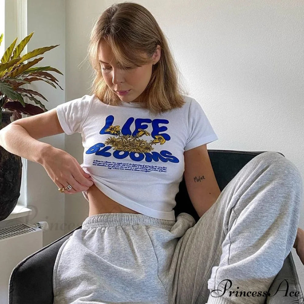 Life Blooms Stylish White Tee M