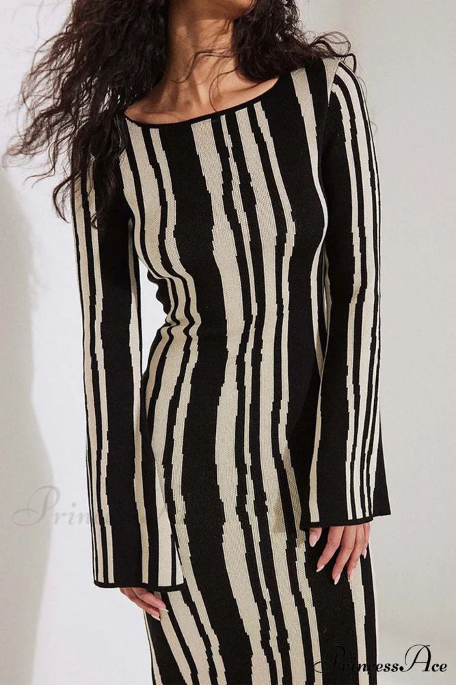 Long Sleeve Knitted Dress with Contrast Color Black / L