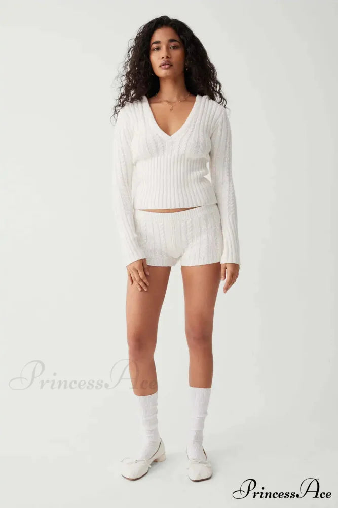 Long Sleeve Knitted V-Neck Graceful Hooded Sweater And Shorts Set
