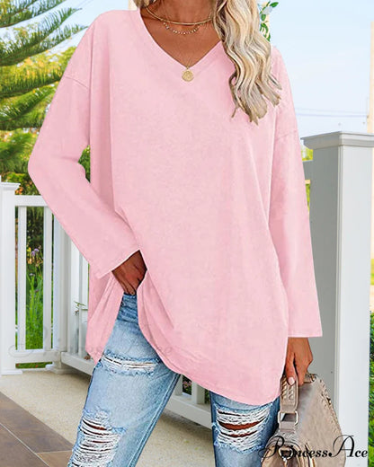 long-sleeved women’s V-neck t-shirt