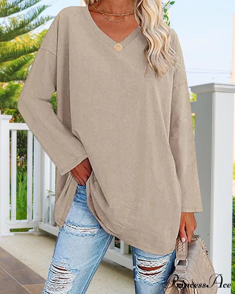 long-sleeved women’s V-neck t-shirt