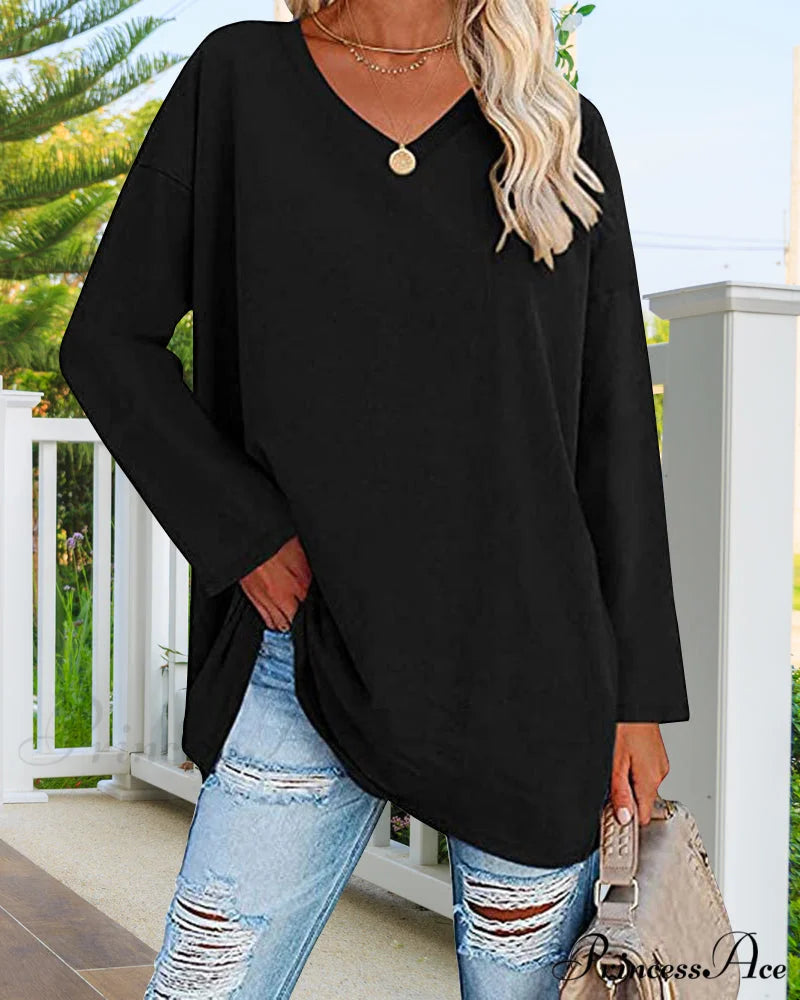 long-sleeved women’s V-neck t-shirt