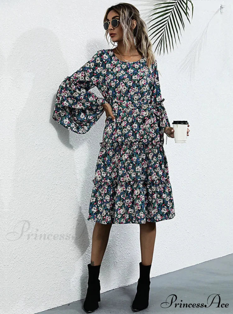 Lotus Leaf Floral Dress with Round Collar and Trumpet Sleeves M / white