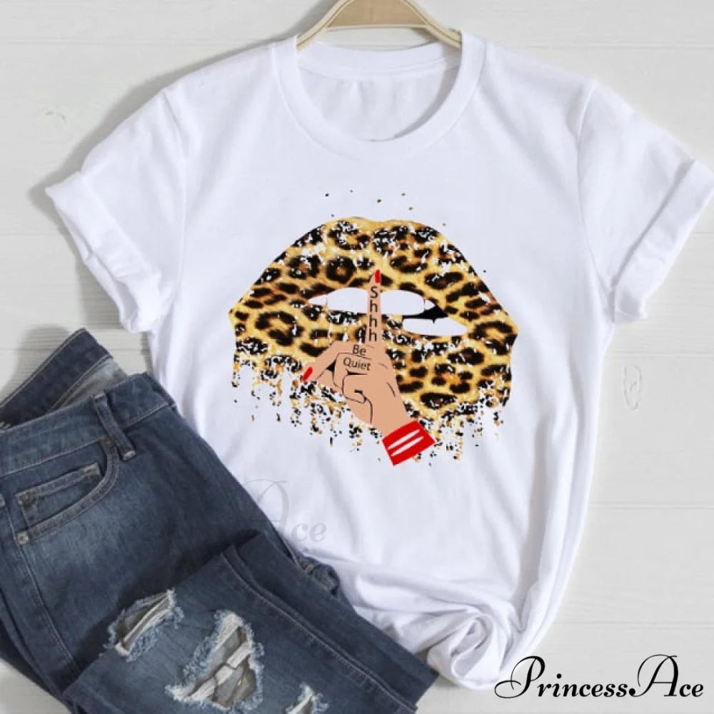 Love Fashion 90s Trend Graphic Tshirt leopard / M