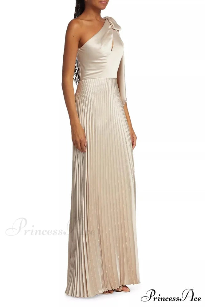 Lovely Evenings One-Shoulder Trendy Pleated Maxi Dress