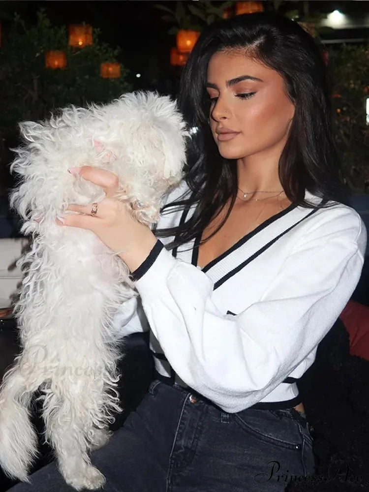 Low-cut Cropped Differentiating Cardigan cardigans-241228