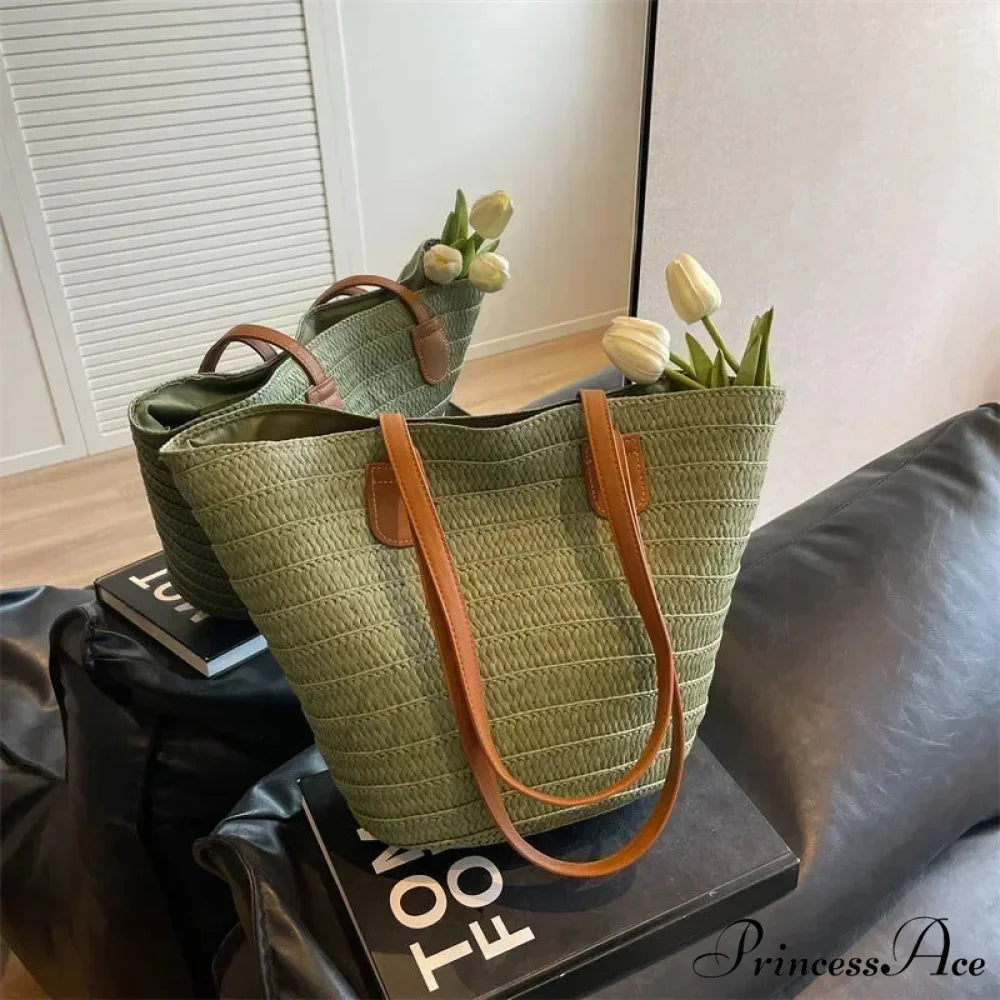 Luxurious Texture Traveler Shoulder Bag shoulder-250126