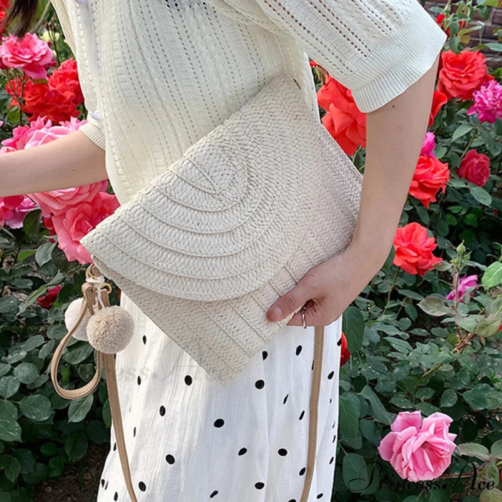 Maize Sheath Interlace Straw Pouch Wristlet beige2 wristlet-250126