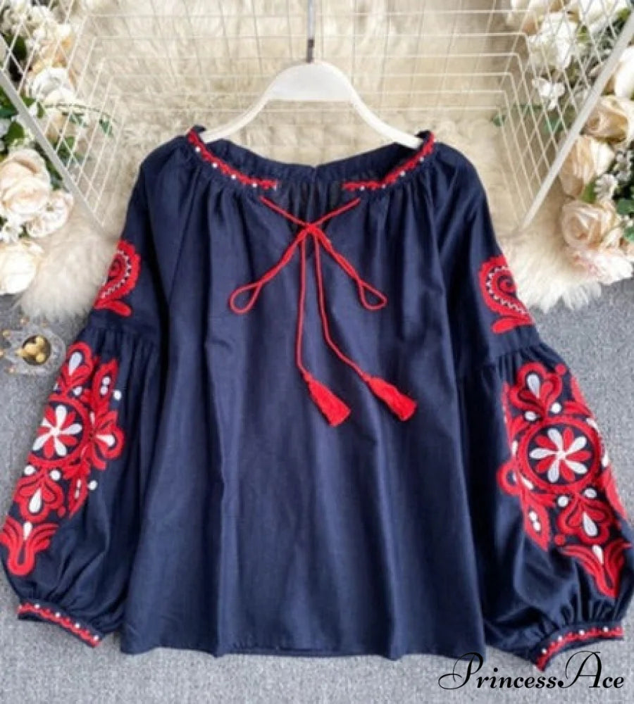 MARIA EMBROIDERED TOP Navy / One Size