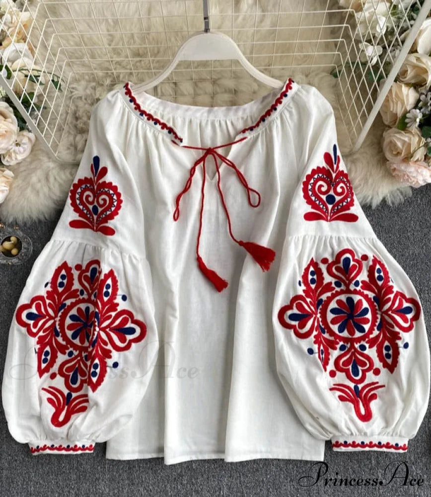 MARIA EMBROIDERED TOP White / One Size