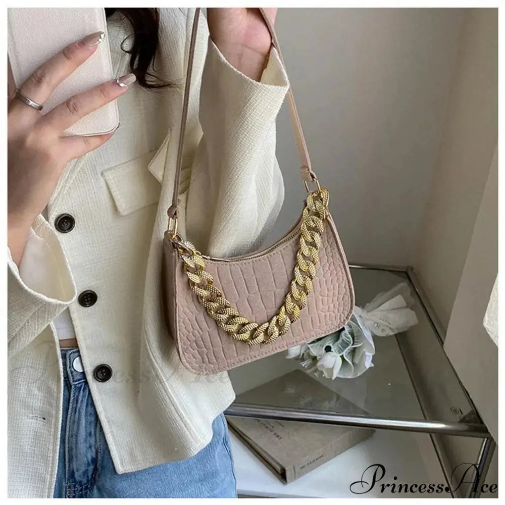Metal Chain Shoulder Handbag Stylish Clutch handbag-250126