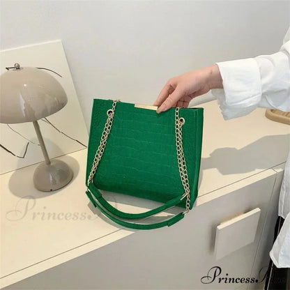 Monochrome Crocodile Pattern Spacious Shoulder Handbag handbag-250126