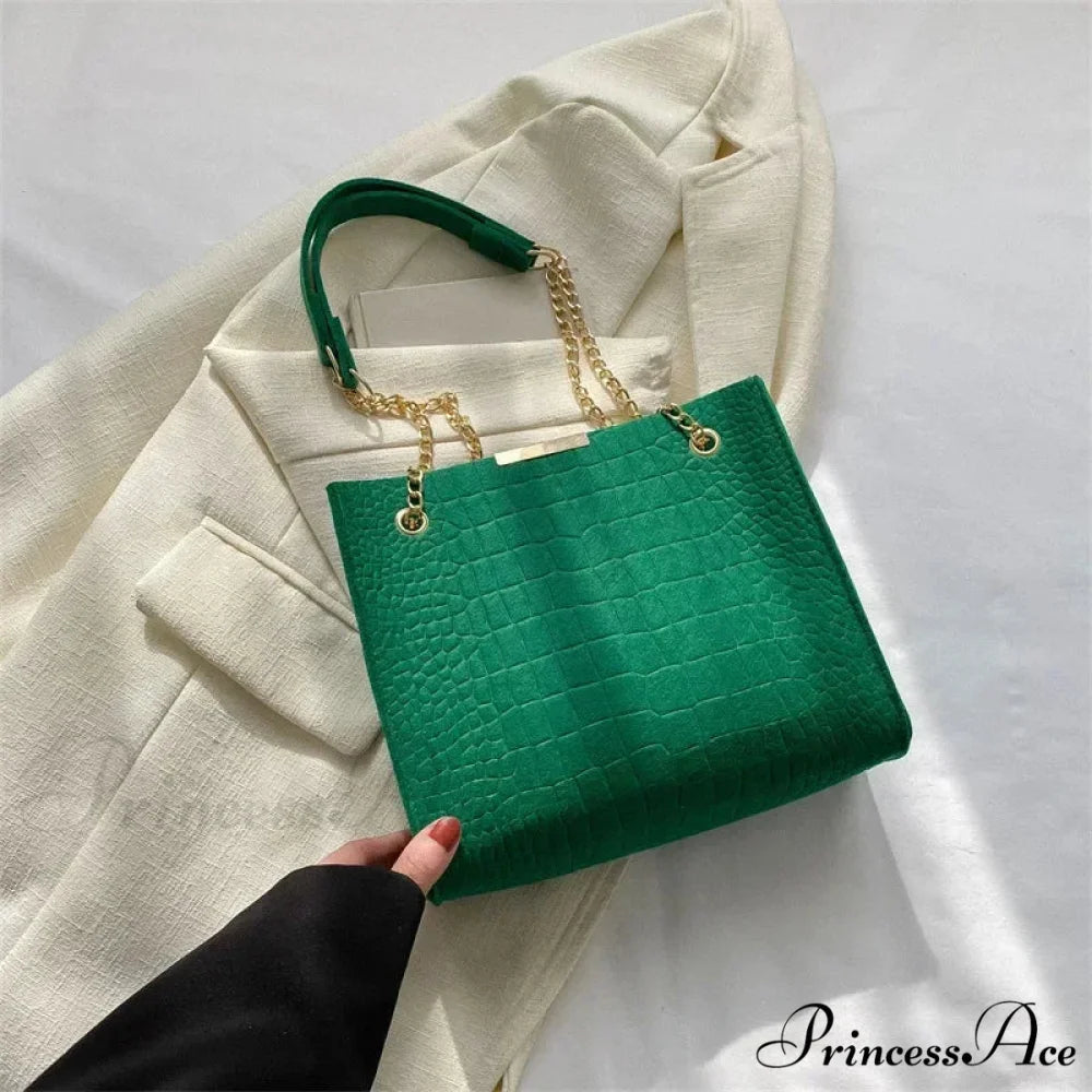 Monochrome Crocodile Pattern Spacious Shoulder Handbag Green handbag-250126