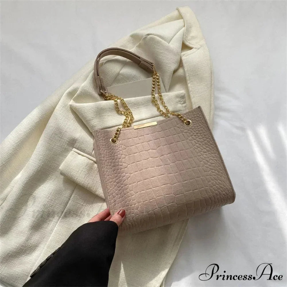 Monochrome Crocodile Pattern Spacious Shoulder Handbag Khaki handbag-250126