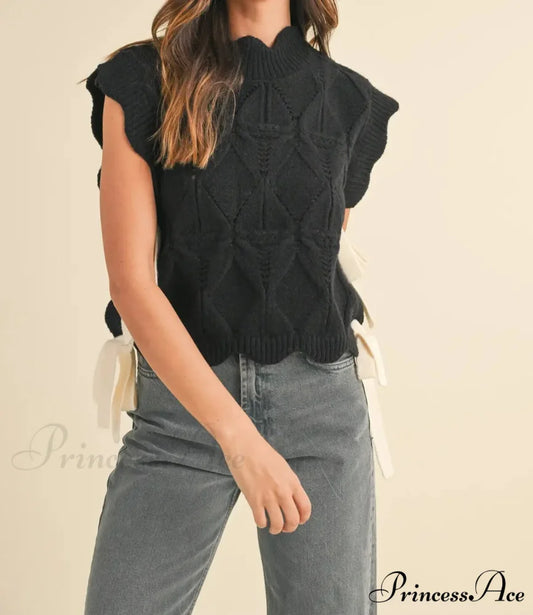 Monochrome Scalloped Edging Cozy Jumper Black / S swraters-241228