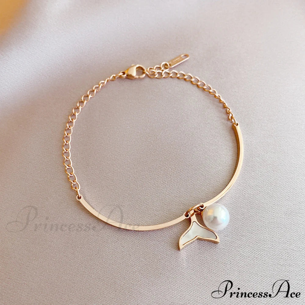 New Arrival Fish Tail Elegant Pearl Bracelet