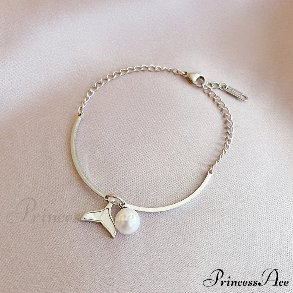 New Arrival Fish Tail Elegant Pearl Bracelet