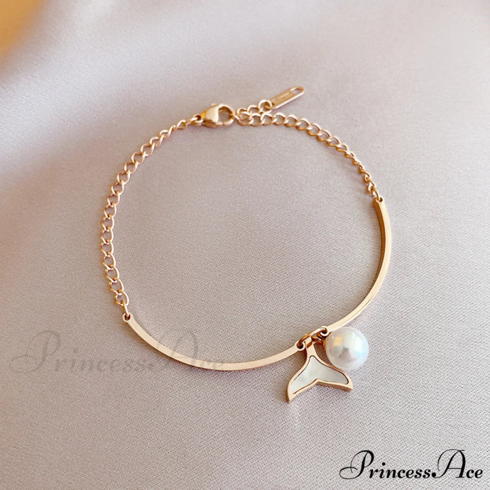 New Arrival Fish Tail Elegant Pearl Bracelet