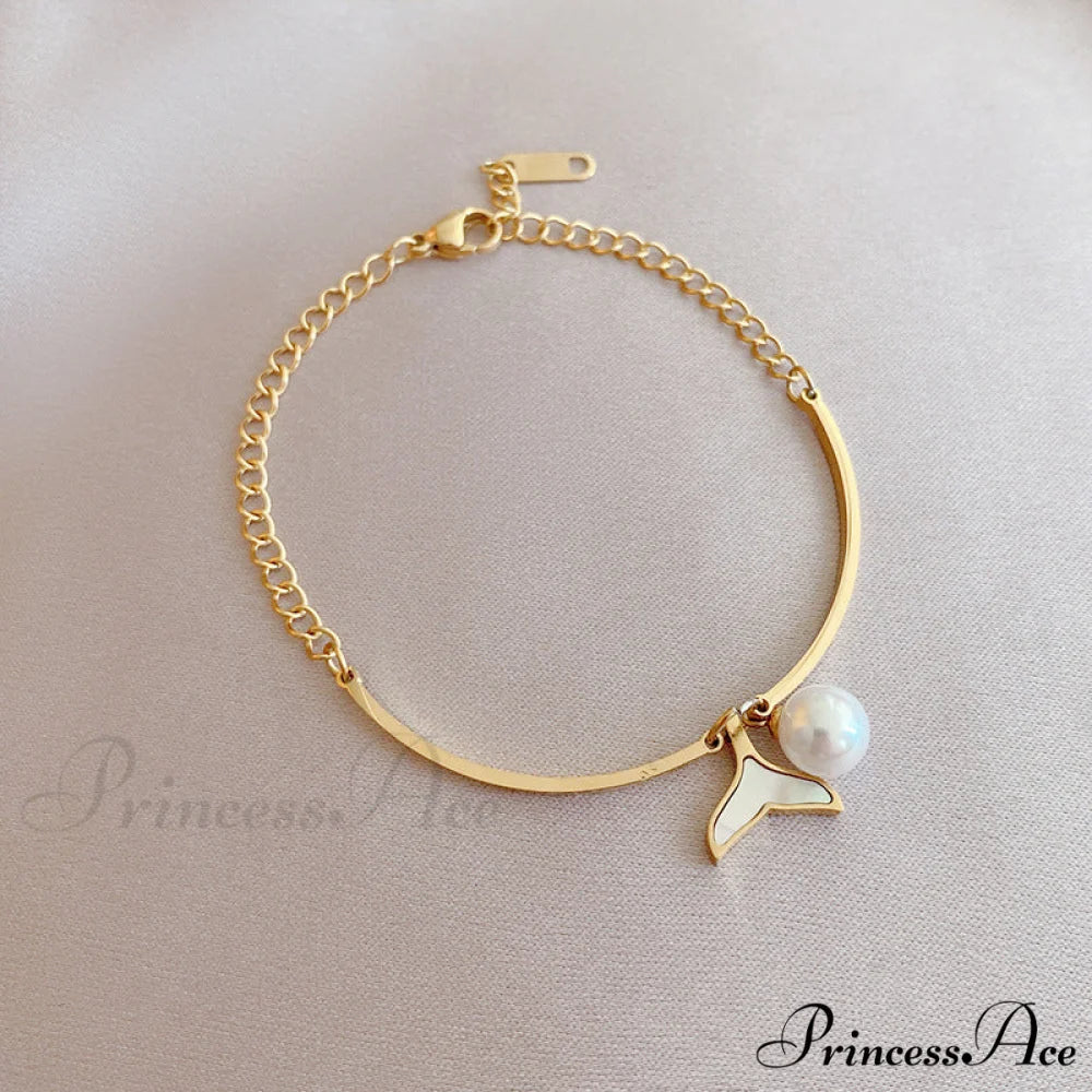 New Arrival Fish Tail Elegant Pearl Bracelet
