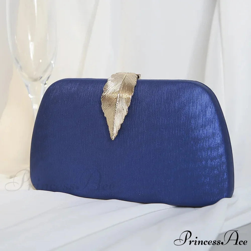 Nighttime Clutch Bead Chain Handbag Marriage Cocktail Gathering Bag Blue clutchbag-250126