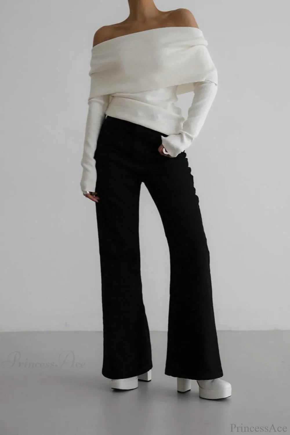 Off-Shoulder Fitted Long-Sleeve Knit Top