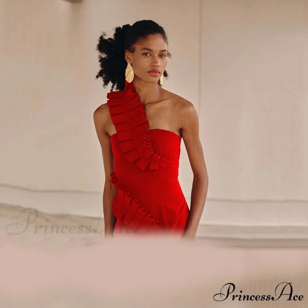 One-Shoulder Side Slits Exposed Legs Dress