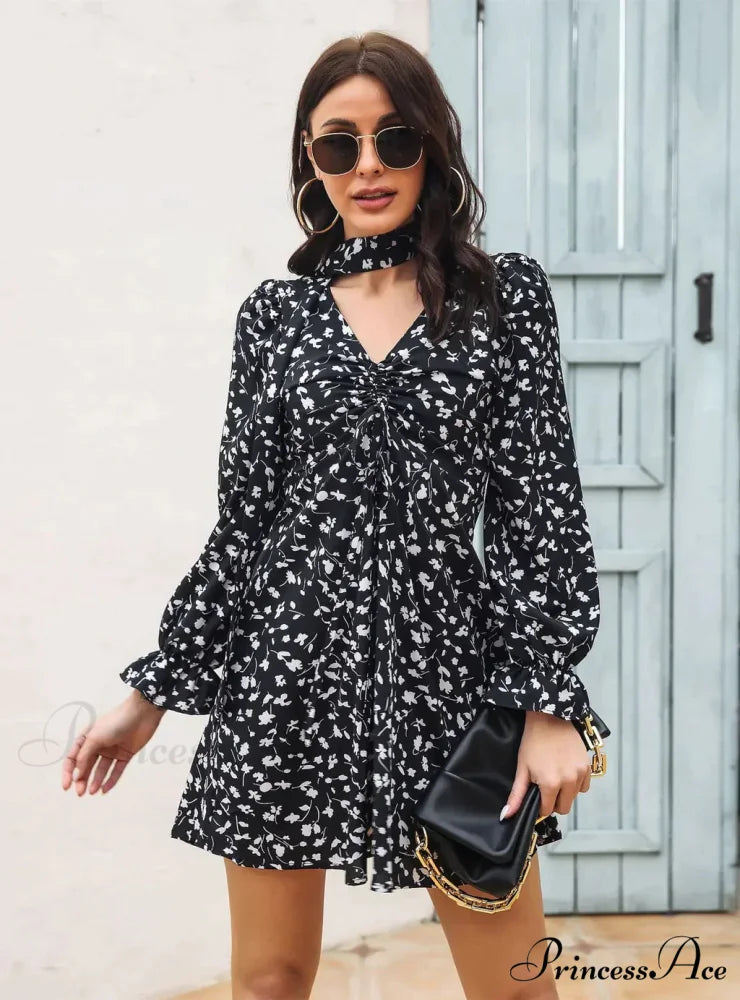 Patterned Arm Flared Flowered Gown with V-Neck Chiffon Drawstring L / black