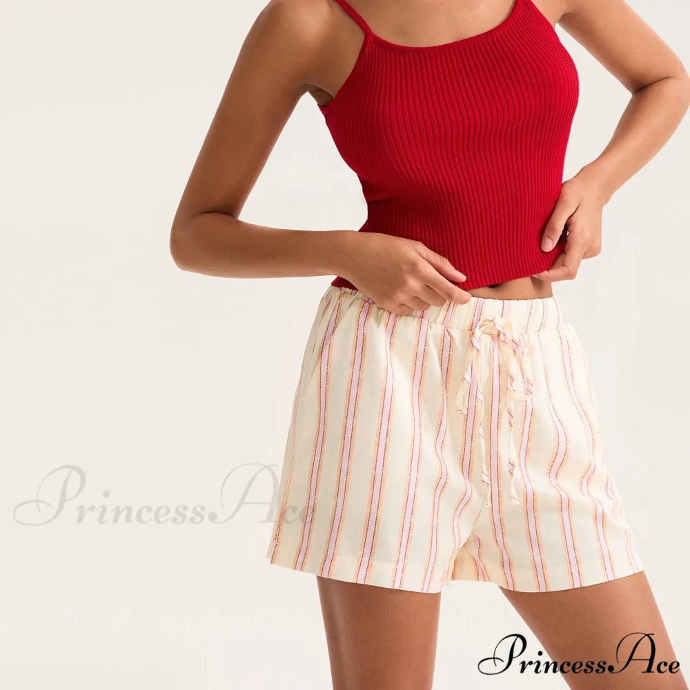 Patterned Cinched Pocket Short short-250223
