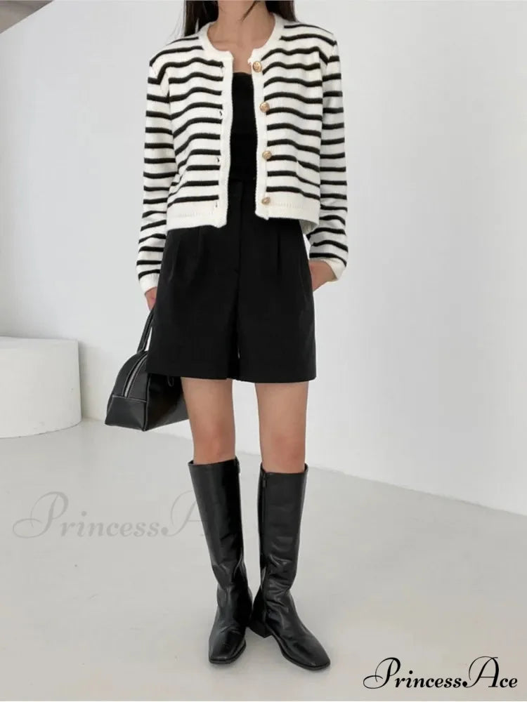 Patterned Print Cropped Baggy Knit Cardigan cardiagn-250126