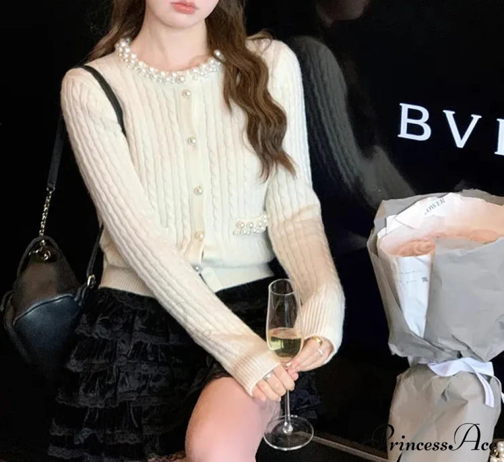 Pearls Button O-neck Cardigan WHITE / One Size