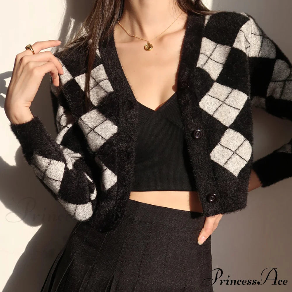 Plaid Black White Knitted Cardigan Black / One Size