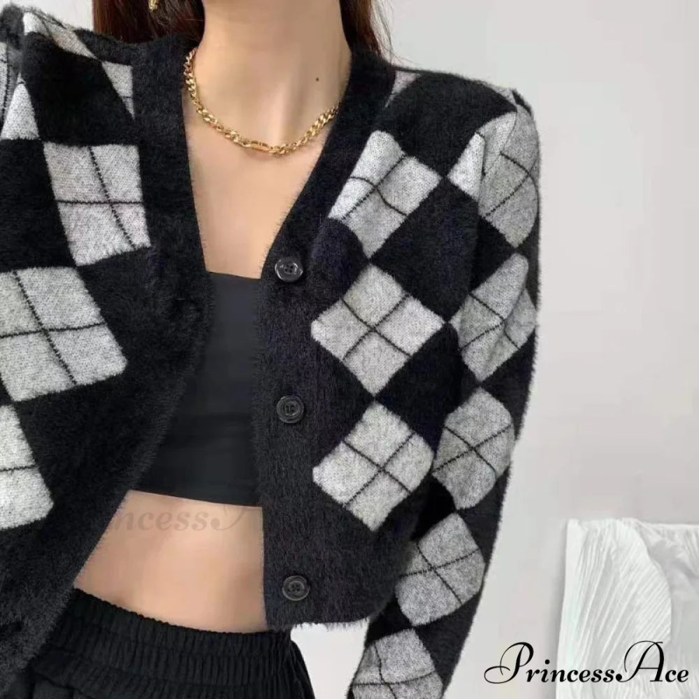 Plaid Black White Knitted Cardigan Black / One Size