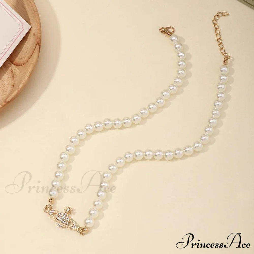 Planet Detail Graceful Faux Pearl Necklace