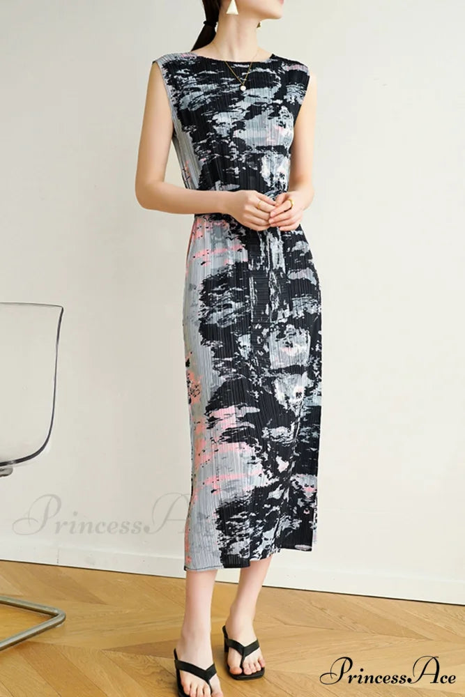 Printed Sleeveless Dress with Side Slit and Full Pleats