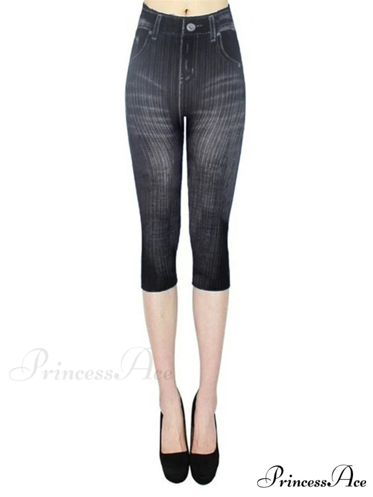 Push Up Flower Printed Capri Pants Black / XS