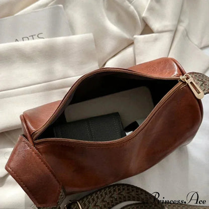 Retro Broad Band Crossbody Shoulder Bag shoulder-250126