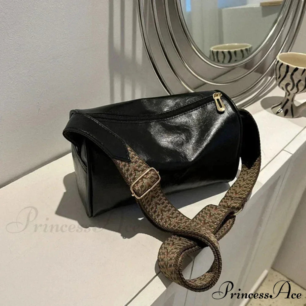 Retro Broad Band Crossbody Shoulder Bag Black shoulder-250126