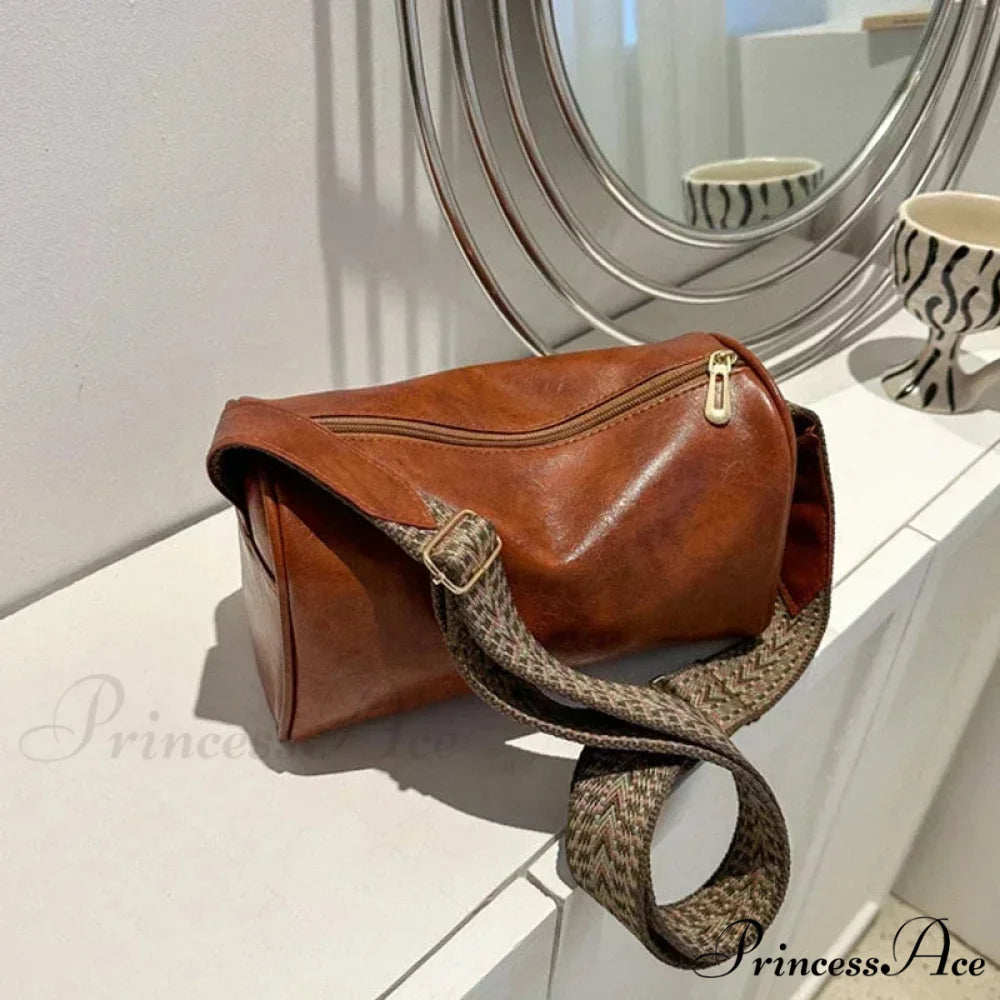 Retro Broad Band Crossbody Shoulder Bag Light Brown shoulder-250126