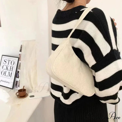 Retro Ribbed Underarm Shoulder Bag shoulder-250126