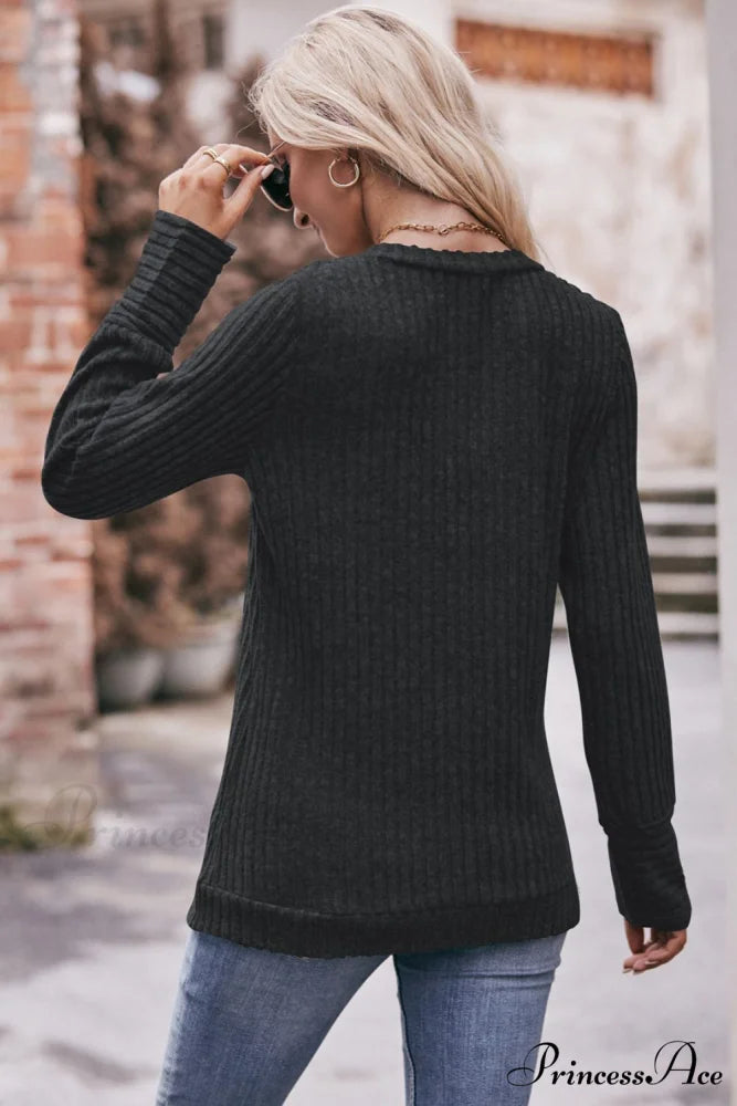 Ribbed Long Arm V-Neck Top