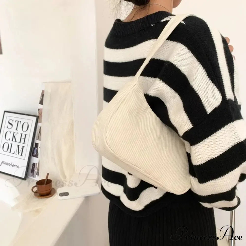 Ribbed Zipper Armpit Shoulder Purse White shoulder-250126