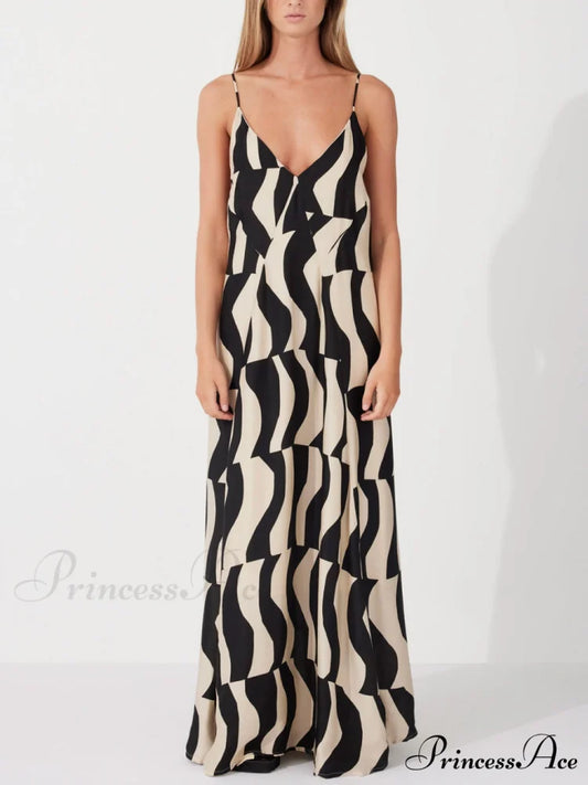 Scooped Back Relaxed Charming Fit Style Maxi Dress Black / S