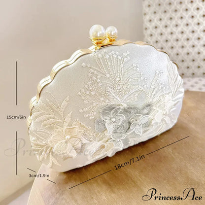 Shell Lace Embroidered Clutch Wristlet Modified Title: Shell Lace Stitched Clutch Wristlet White wristlet-250126