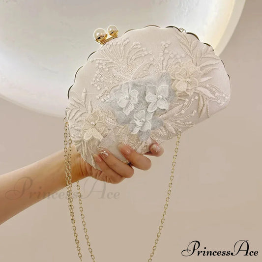 Shell Lace Embroidered Clutch Wristlet Modified Title: Shell Lace Stitched Clutch Wristlet White wristlet-250126